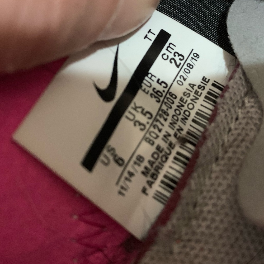 Nike React shoes - Picture 3 of 3